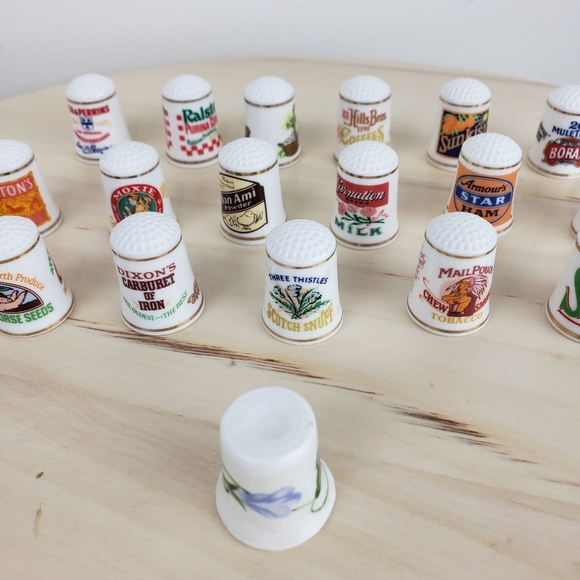 Vintage 1980 FP Fine Porcelain Collectible Thimbles Store Advertisement Set 20 - Picture 9 of 12